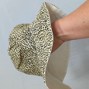 Women's reversible animal print hat
